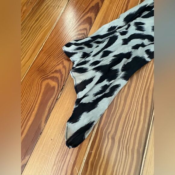 Parker Silk Blouse - Picture 2 of 7